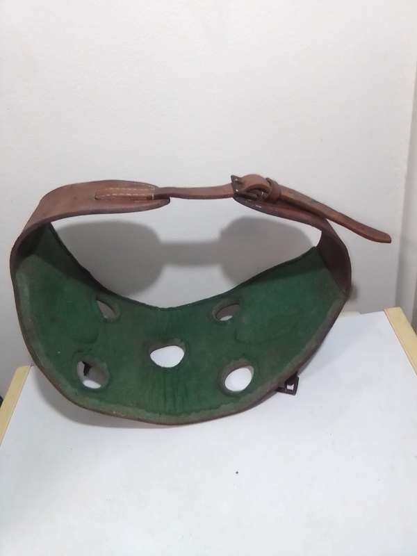 Big Game Fishing HARNESS or FIGHTING BELT. Usage: Leather kidney belt with side anchors.