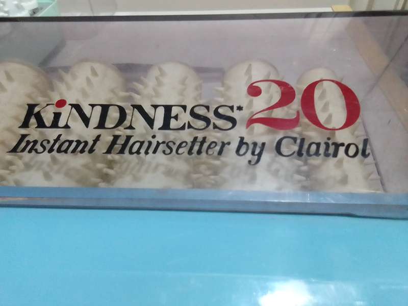 2 Clearol Electric powered Hair Curlers. A Kindness 20 and a Clairol Stylesetter all working.