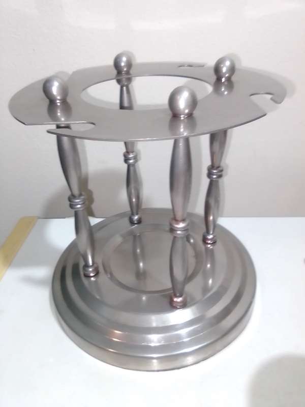 Wow Made in England 2 egg set. 4 x s/steel glasses and Caddy. 5 x place Matts.