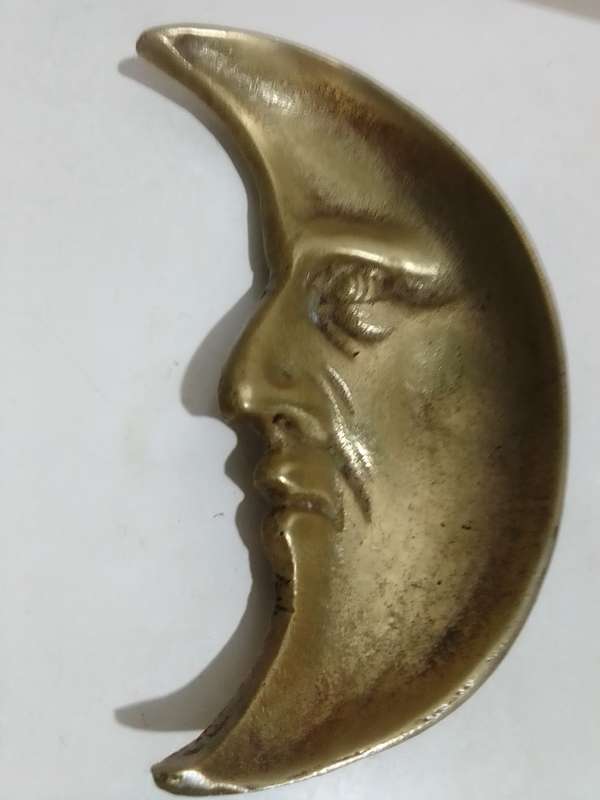 Collectible brass. A rare brass Budai incense burner+ A large brass Moon face pin tray.
