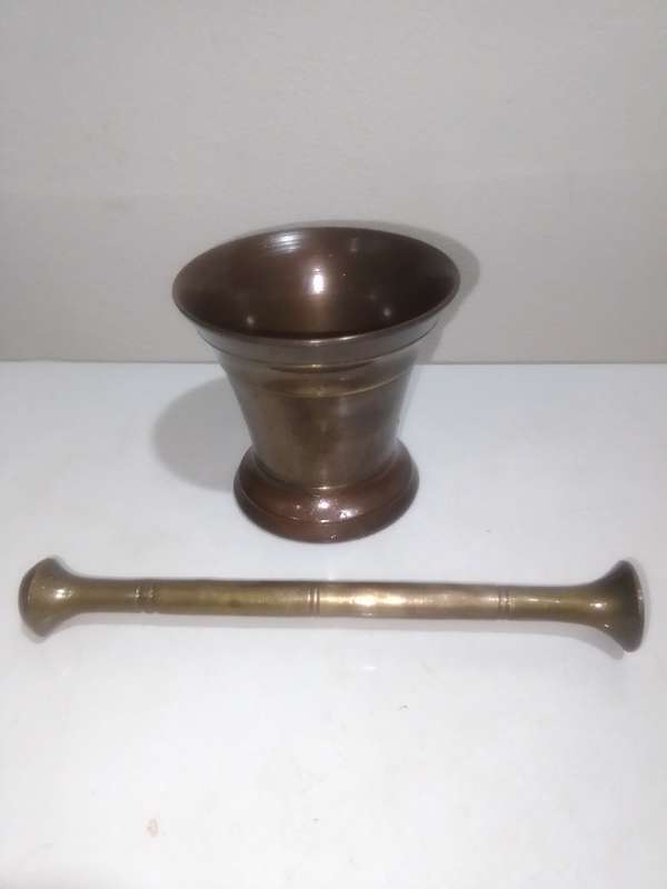 Apothecary Mortar and Pestle set, cast heavy bronze 18th/19th century Lathe turned