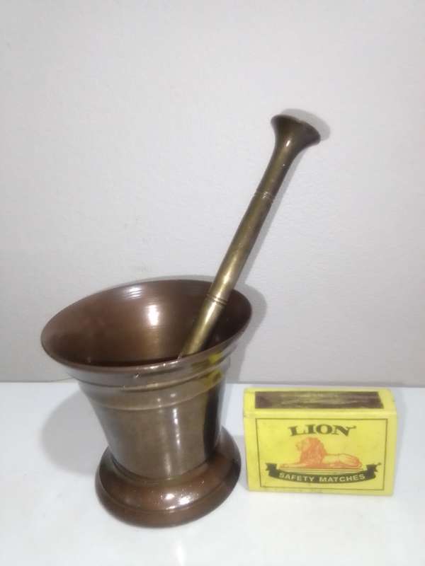 Apothecary Mortar and Pestle set, cast heavy bronze 18th/19th century Lathe turned