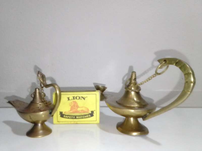 2 X Vintage Brass Genie oil Lamps or Aladdin brass oil lamps