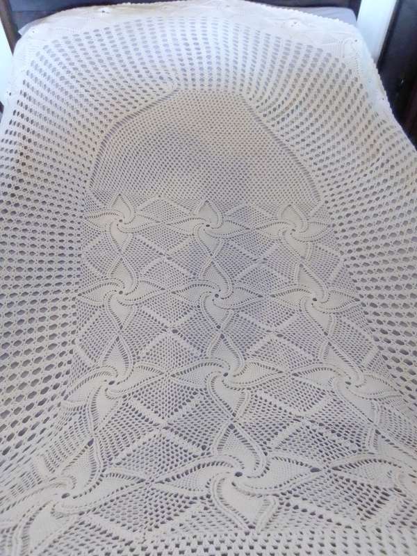 Awesome an extra-large Crocheted oblong/oval Tablecloth Size: 3mx2m in Excellent condition.