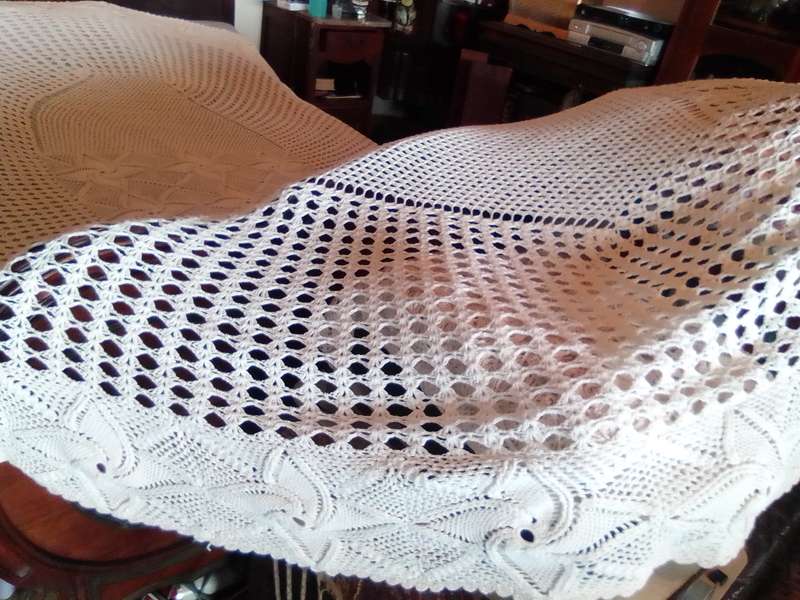 Awesome an extra-large Crocheted oblong/oval Tablecloth Size: 3mx2m in Excellent condition.
