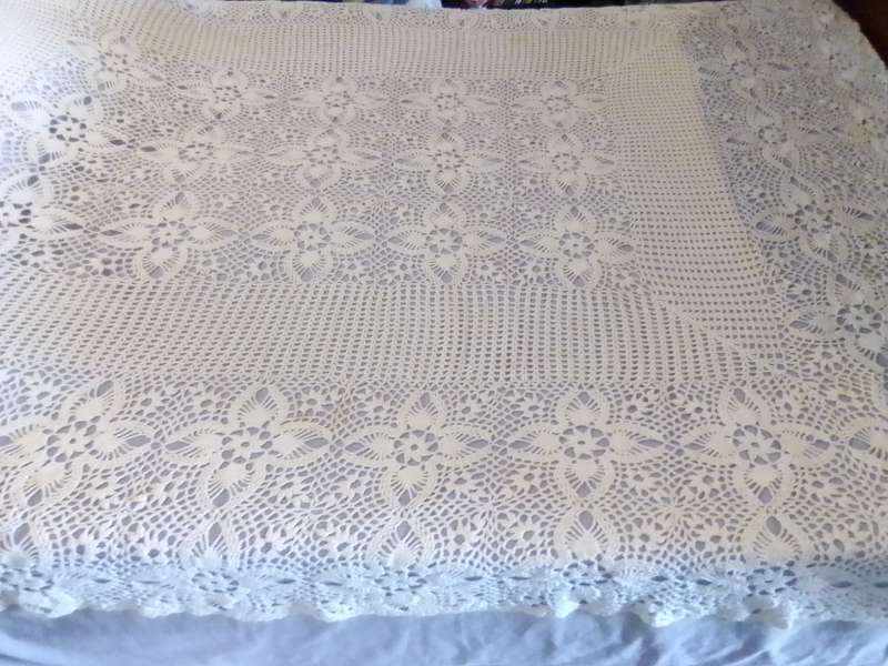A extra large Hand Crocheted rectangular Tablecloth/Bedspread @ 2.3mx1.85m in Excellent condition.