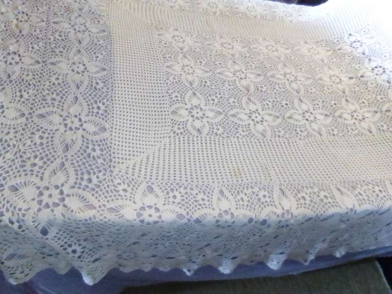 A extra large Hand Crocheted rectangular Tablecloth/Bedspread @ 2.3mx1.85m in Excellent condition.