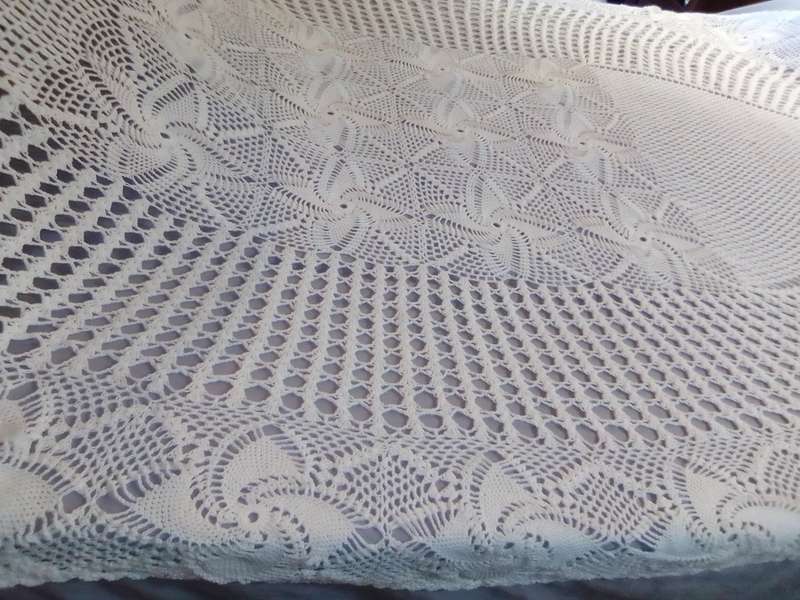 A extra large Hand Crocheted oblong/oval Tablecloth Size: 2.8mx1.7m in Excellent condition.