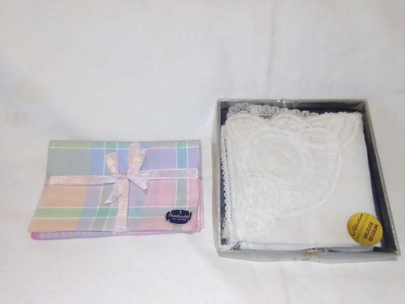 Vintage 2 lots. Women Cotton Handkerchiefs "Burgee Belgium" 1 monogramed "Venezia" 3 Other French