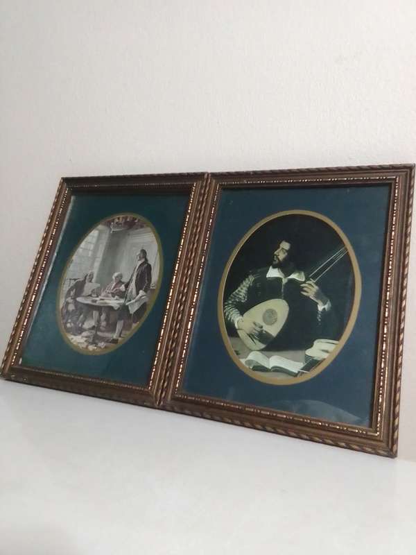 Medallion Wall Arts. Men at High finance and a musician earning his keep.