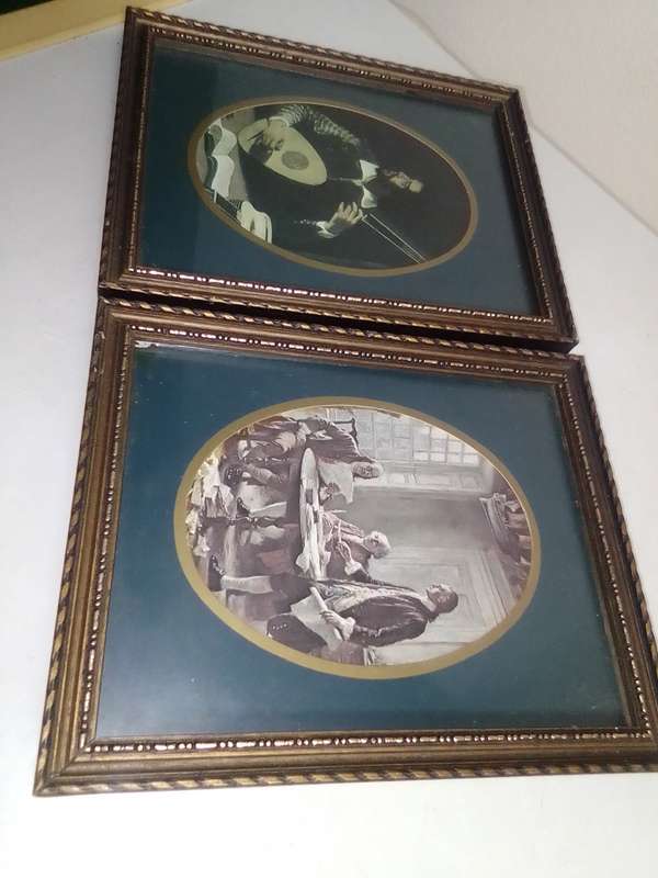 Medallion Wall Arts. Men at High finance and a musician earning his keep.