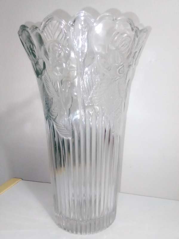 Italian Rose Patterned Glass 265mm Tall. Vase - Vetreria di Borgonovo - ca. 1950s