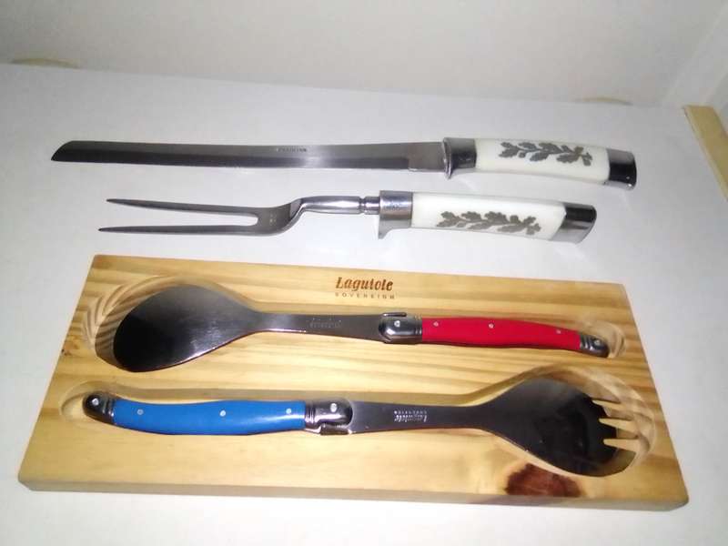 WOW A Laguiole Silhouette 2pce Salad Serving Set Multicolour + A S/Steel Carving set.