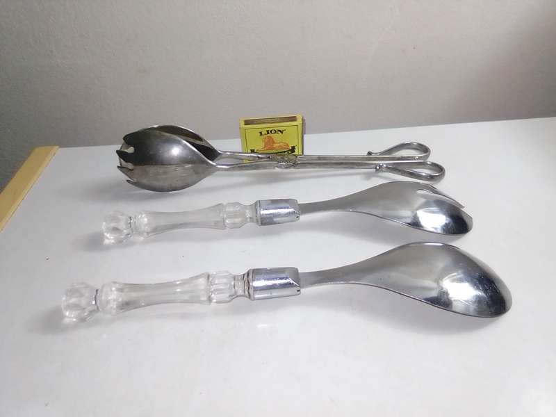 Salid set. Serving ware utensils