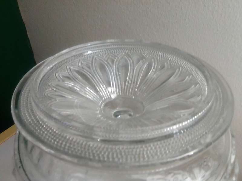 Vintage Large glass Cookie Jar lidded.
