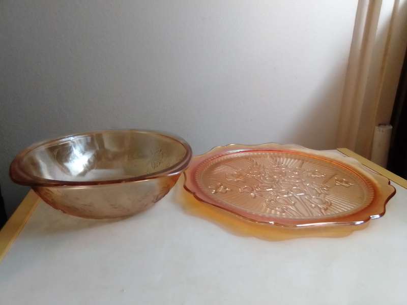 Vintage Arcoroc Glass Salad Bowl - Cristal dArques - Made in France + Platter Jeannette Iridescent