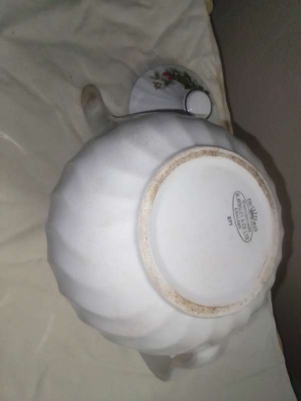 Vintage 1946. Kettle. K Aynsley & co. Ltd Wat 1869. In Good condition no cracks or Chips.