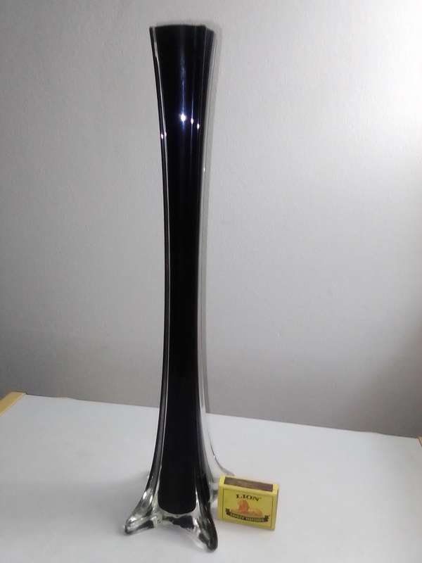 1970's Vintage long stemmed square black Eifel Tower/pencil art glass Vase.