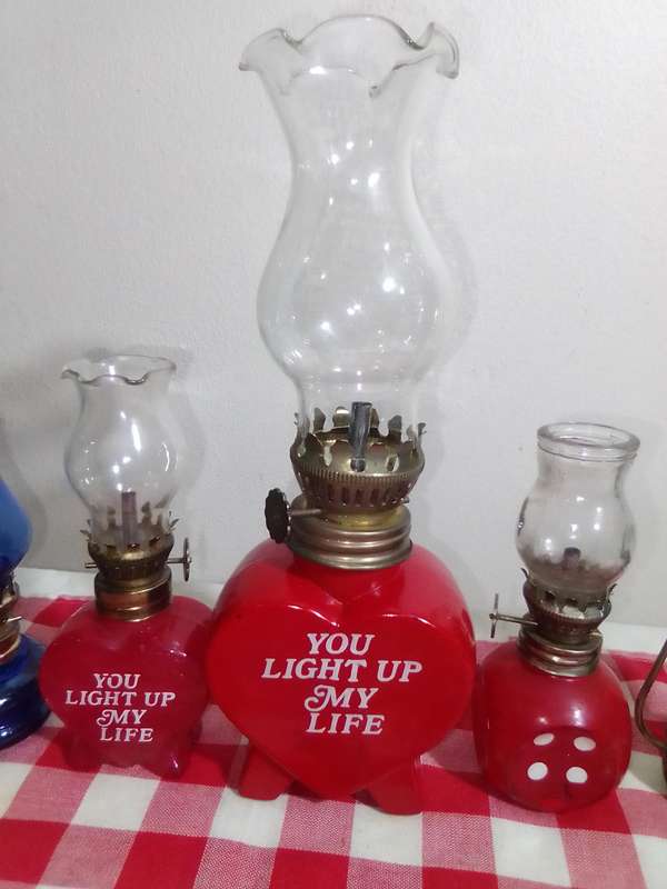 These are gorgeous miniature kerosene lamps! 6 mini paraffin lamps. 100mm up to 200mm Tall