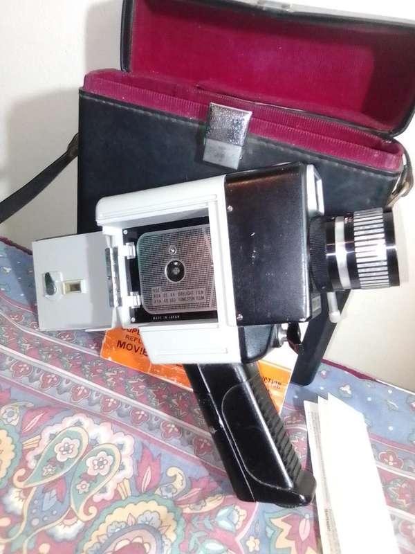 Vintage Veronica super 8 movie  camera in case + booklet.