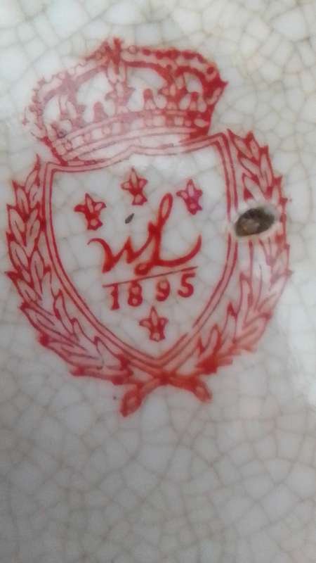 Chinese Porcelain ceramic mark 1895 made by the "Wong Lee " company on the style of Napoleon III.
