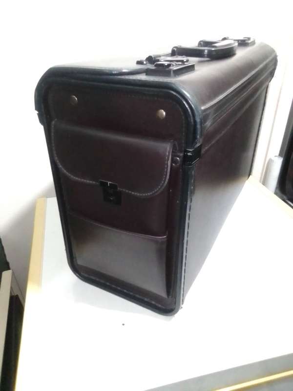VINTAGE "BUSBY" PILOTS Faux LEATHER FLIGHT CASE /DOCTORS Briefcase WITH COMBINATION LOCK