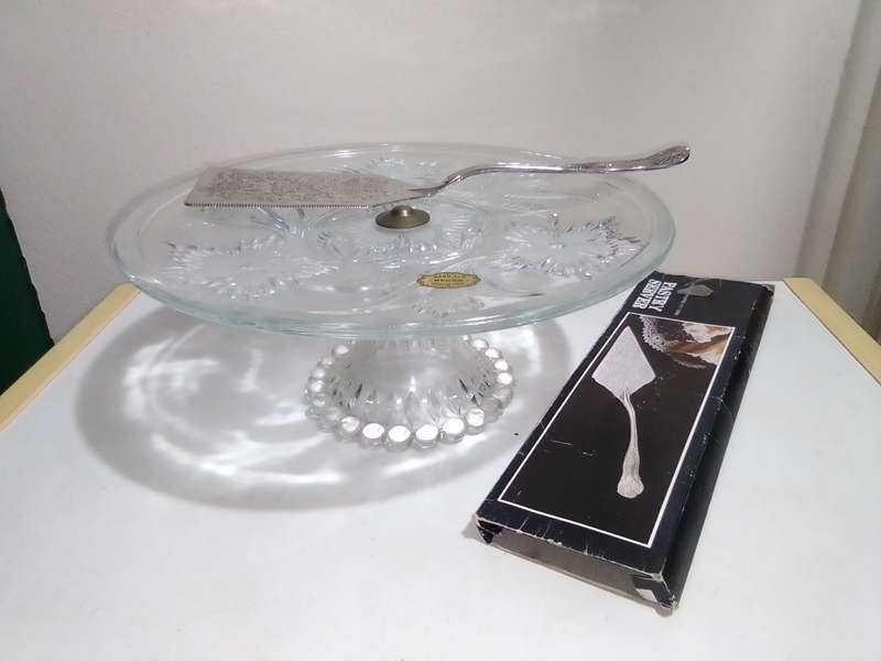 Large vintage glass made in ITALY Cake stand with EPNS Cake - lifter