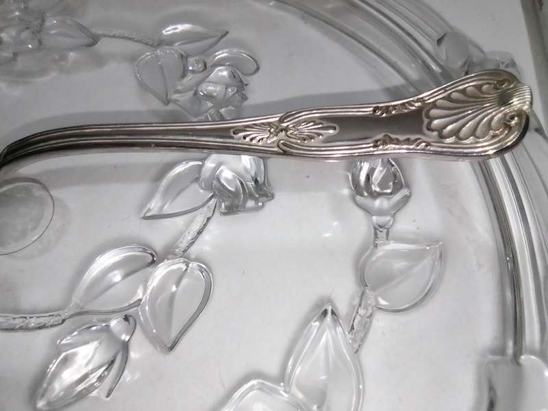 Mikasa Walther Glas Crystal Carmen Cake Plate Glass Floral Large Made In West German + Cake Lifter.