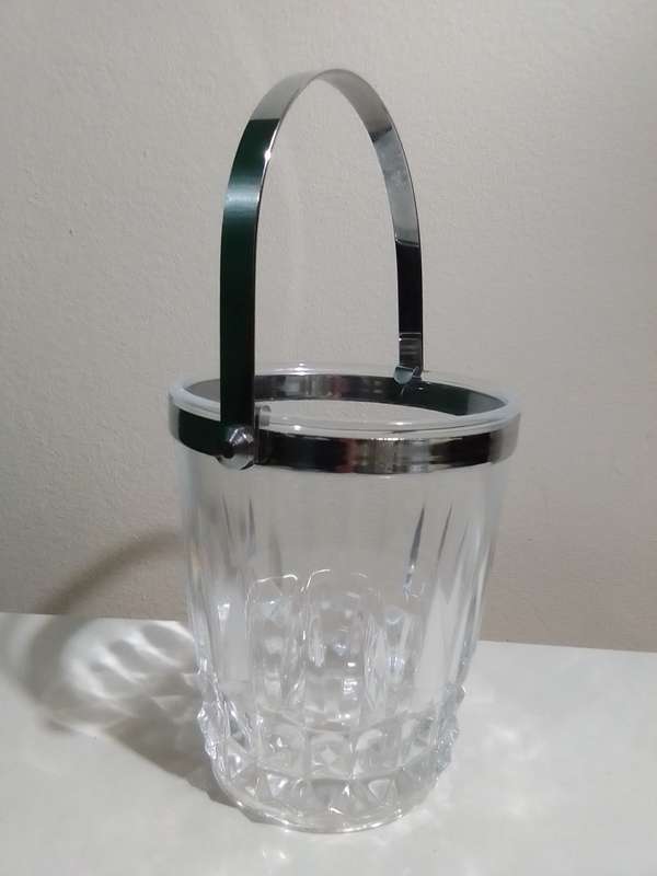 Wow Bid for one only. Vintage Cristal DArques. Cristal ice bucket. 24% Lead Cristal glass.