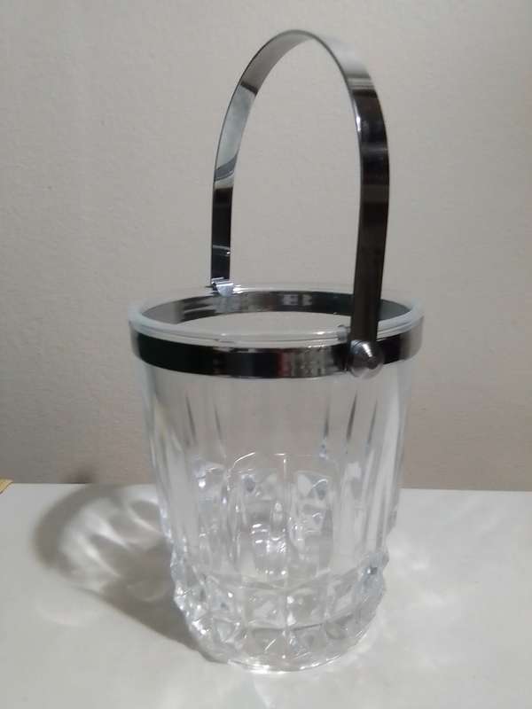 Wow Bid for one only. Vintage Cristal DArques. Cristal ice bucket. 24% Lead Cristal glass.
