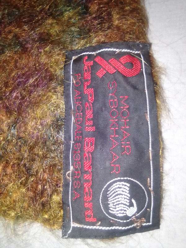 Wow A Awesome World-renowned Vintage" Jan Paul Barnard " mohair S/bed blanket or throw.