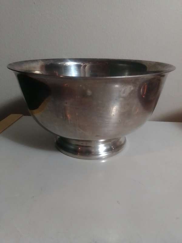 Vintage. Covered Cake/Cheese Dish Sheffield JHB plus "Sarango" serving plus another S/Plated Bowl