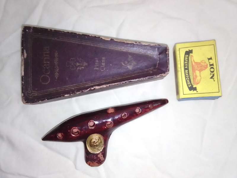 1930's First Class. In original box. ANTIQUE OLD CERAMICS POTTERY CLAY RED OCARINA WHISTLE