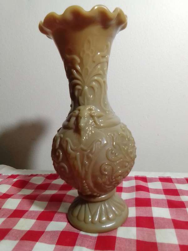 Very nice vintage Early 1900"s Portieux Vallerysthal of France opaline glass vase with RAM motif