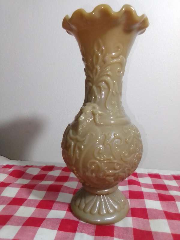 Very nice vintage Early 1900"s Portieux Vallerysthal of France opaline glass vase with RAM motif