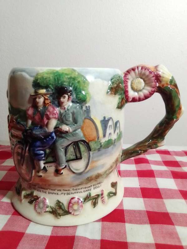 3D Crown Devon Daisy Bell Musical Mug Antique Coffee Cup by Crown Devon without voice box.