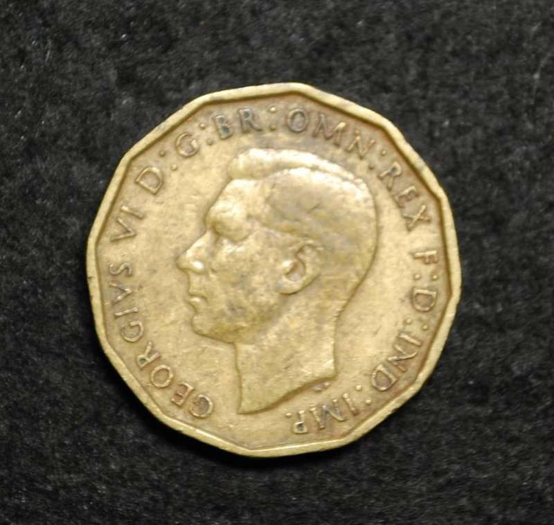 !!! British Brass 3 Pence - 1946 !!!