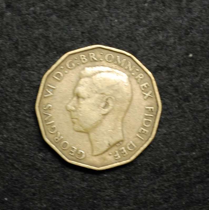 !!! British Brass 3 Pence - 1949 !!!
