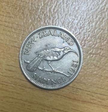 !!! New Zealand 1951 Six Pence !!!