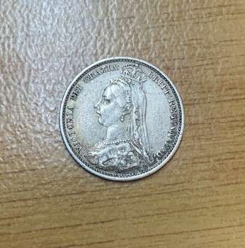 !!! British Silver 6 Pence Shield of Arms - 1887 Jubilee Head !!!