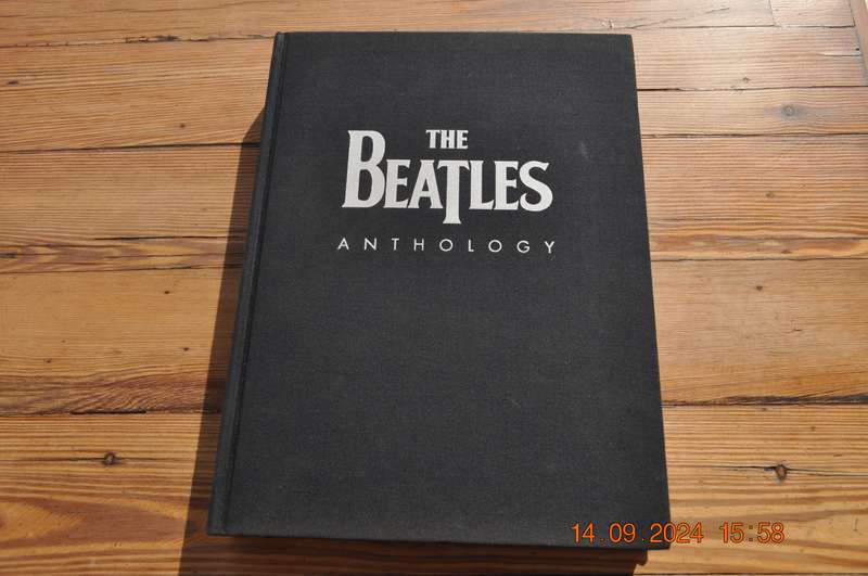 The Beatles - Anthology (Large Hardcover Book)