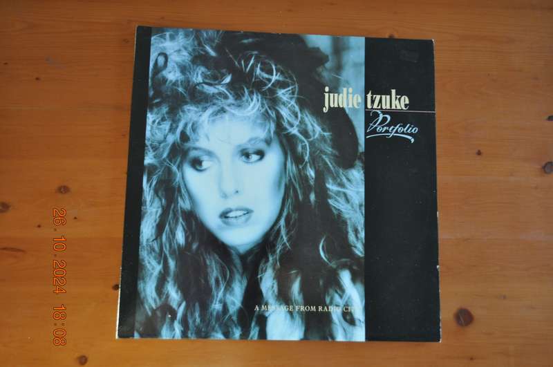 Judie Tzuke - Portfolio : Message From Radio City (Double Vinyl LP)