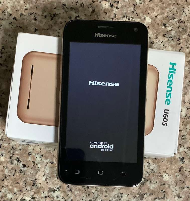 HISENSE U605 8GB VODACOM LOCKED GOLD.