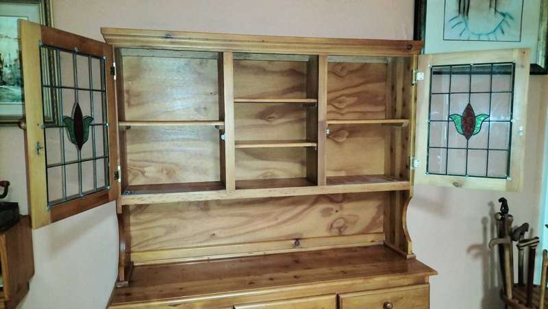 Wooden buffet cabinet with lead glass doors ( COLLECTION ONLY)