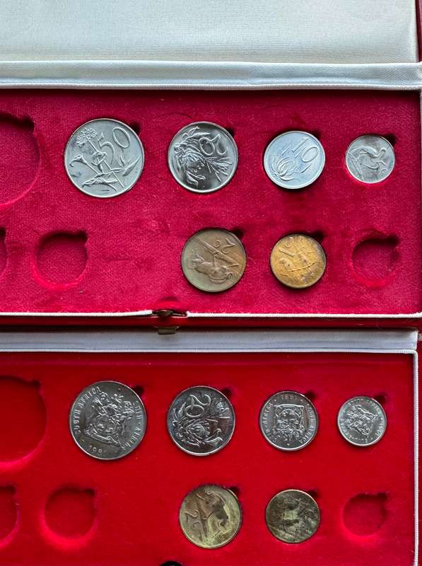 8 proof sets incomplete - pictured is what u will get - no silver rands price for the lot