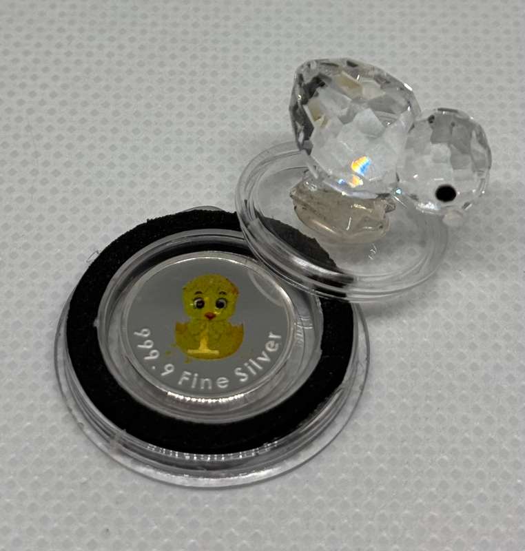 1/10oz 3.11gr PURE 999.9 SILVER CRYSTALS & GEMS COLORIZED SERIES IN DOME "SWAROVSKI CHICKS