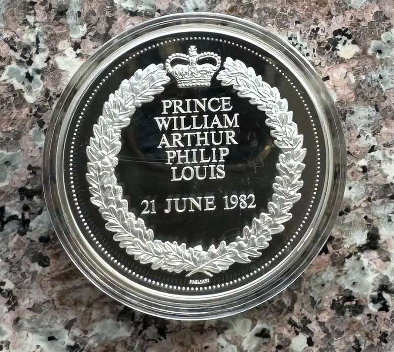 1982 PROOF SILVER - COMMEMORATING THE ROYAL BIRTH PRINCE WILLIAM - 31.6gr 925