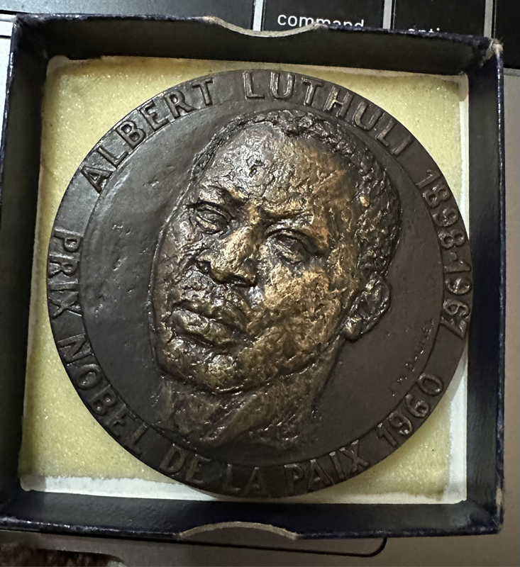 Luthuli bronze medallion