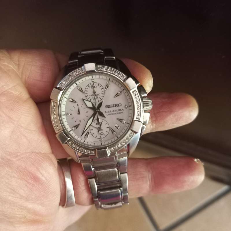 Seiko Ladies Velatura 53 real Diamonds Chronograph High value!!