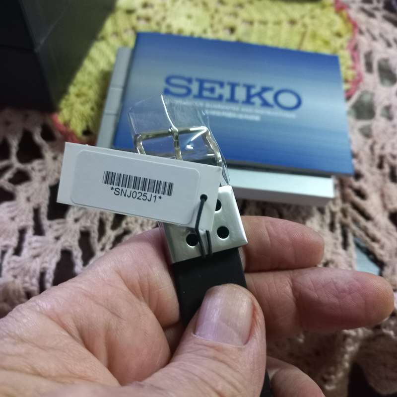 Seiko Arnie Hybrid SNJ025 SOLAR 200M WR.
